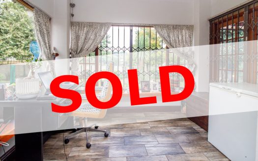 Perfect Family Home with Granny Cottage, Pool, Inverter & Modern Security , Prime Location Near Clearwater Mall.