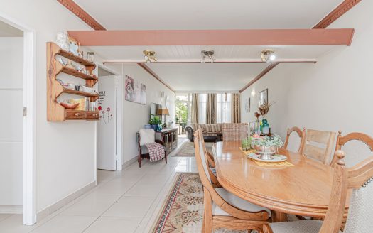 Spacious 2 Bedroom 2 Bathroom Apartment – Trafalgar Square