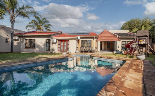4 Bedroom House in Lenasia
